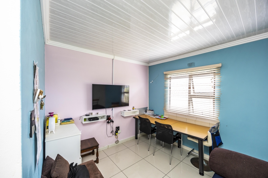 5 Bedroom Property for Sale in Beacon Bay North Eastern Cape